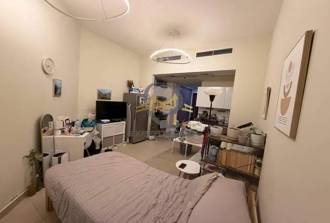 98240993 - Property Image 2