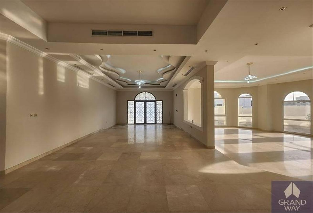 Luxury 5BRVilla I Family Friendly I Al Mizhar 3 photo 8