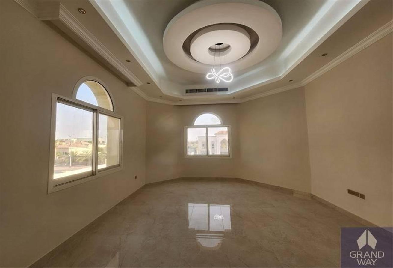 Luxury 5BRVilla I Family Friendly I Al Mizhar 3 photo 10