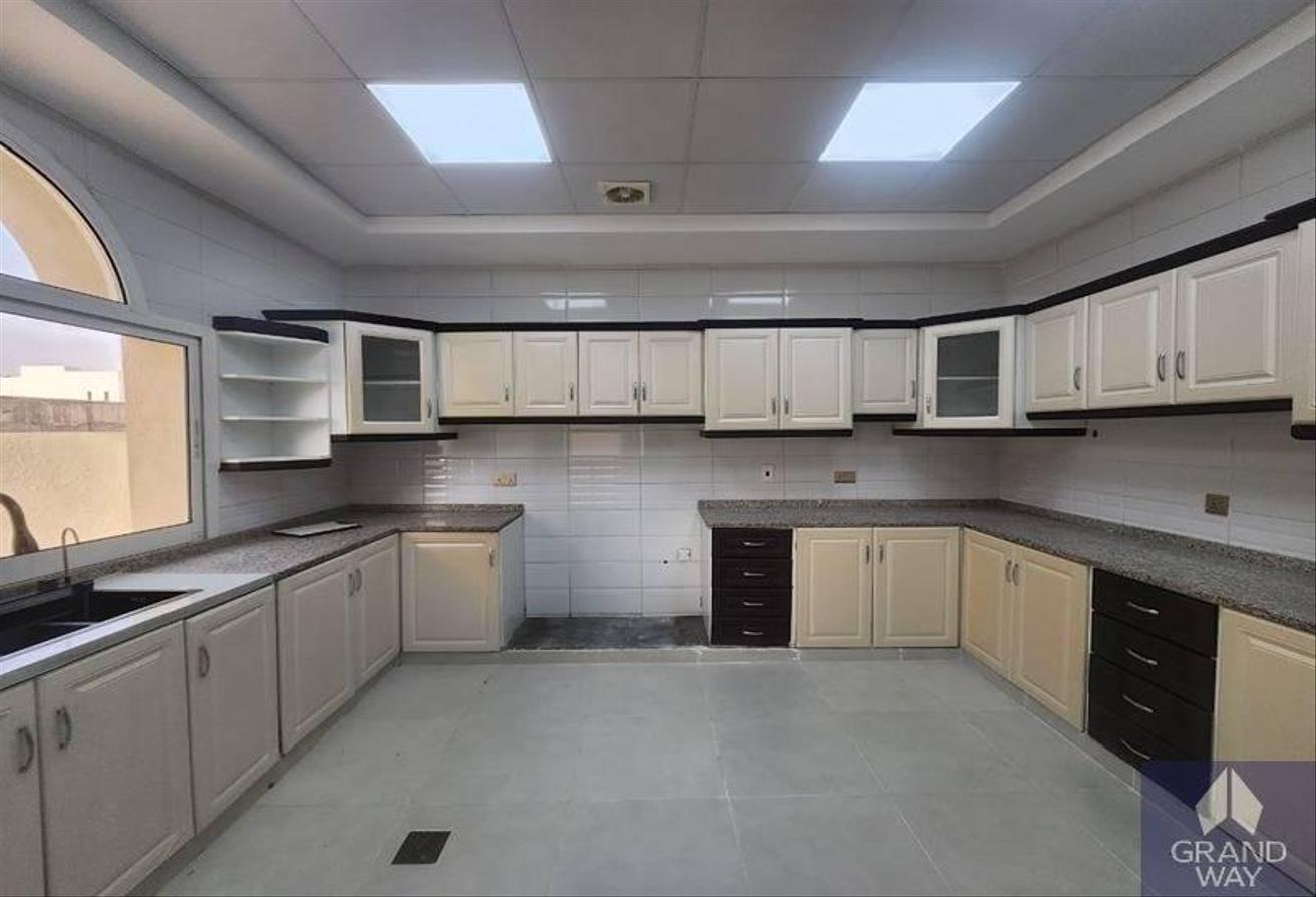Luxury 5BRVilla I Family Friendly I Al Mizhar 3 photo 19