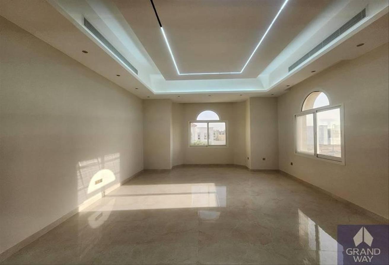 Luxury 5BRVilla I Family Friendly I Al Mizhar 3 photo 20