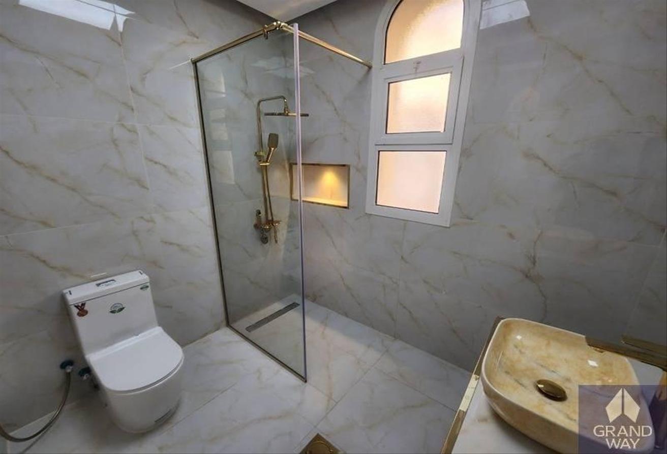 Luxury 5BRVilla I Family Friendly I Al Mizhar 3 photo 18
