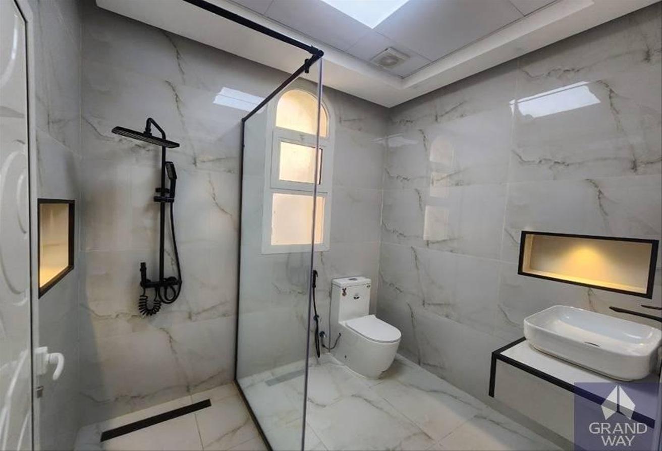 Luxury 5BRVilla I Family Friendly I Al Mizhar 3 photo 16