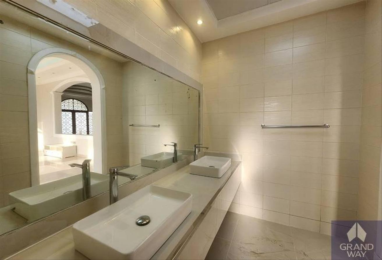 Luxury 5BRVilla I Family Friendly I Al Mizhar 3 photo 13