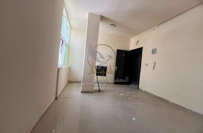 Apartment - Studio - 1 Bathroom for rent in Al Qulaya'ah - Al Sharq - Sharjah Apartment - Studio - 1 Bathroom for rent in Al Qulaya'ah - Al Sharq - Sharjah