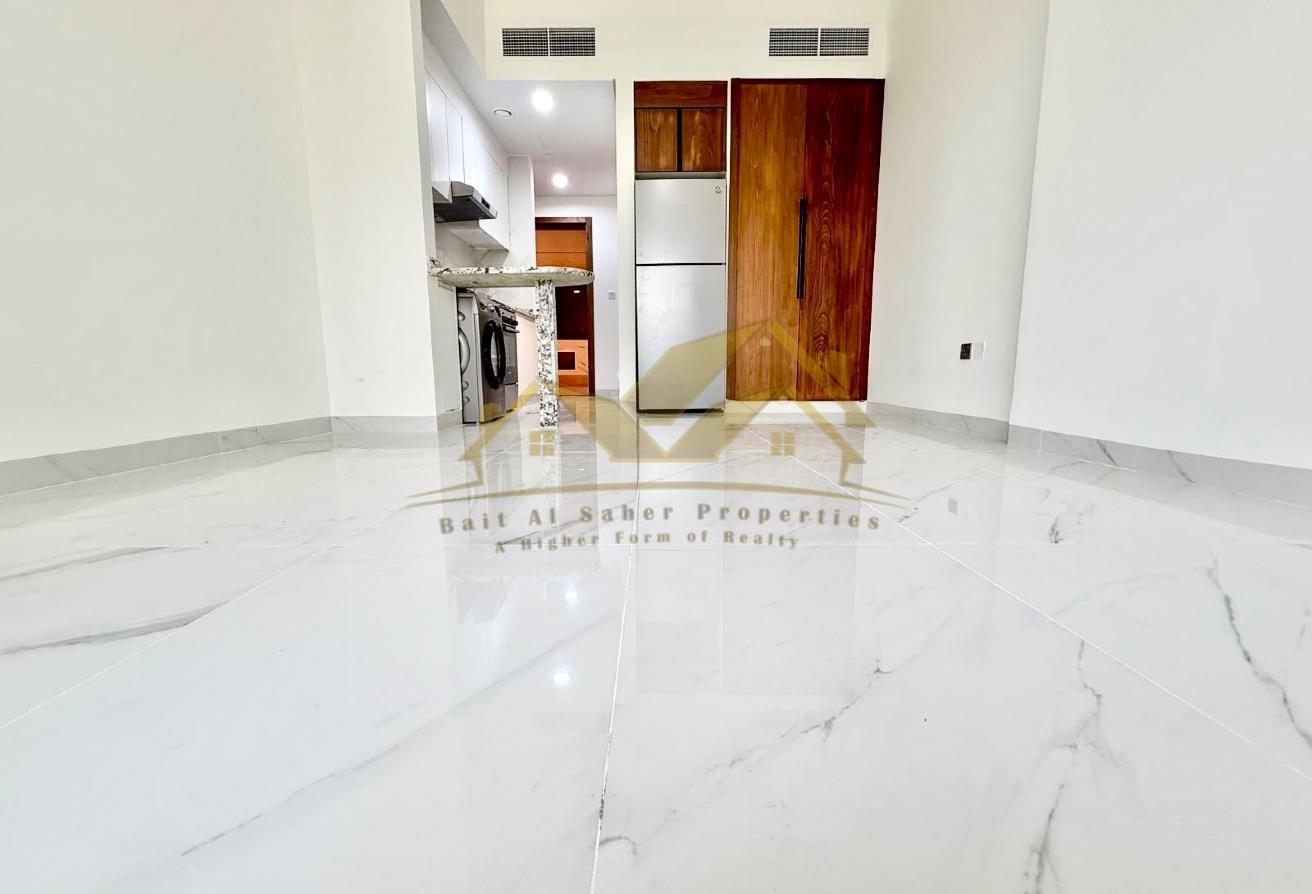 Studio Apartment with Landmark View in Al Satwa photo 10