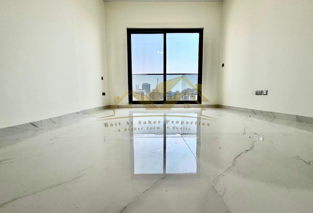 Studio Apartment with Landmark View in Al Satwa photo 9