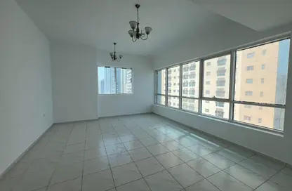 شقة - 3 غرف نوم - 3 حمامات للايجار في التعاون 1 - أبراج التعاون - الخان - الشارقة