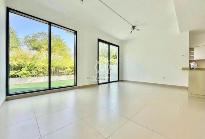 Modern Living |4 BR+Maid| Prime Location photo 3