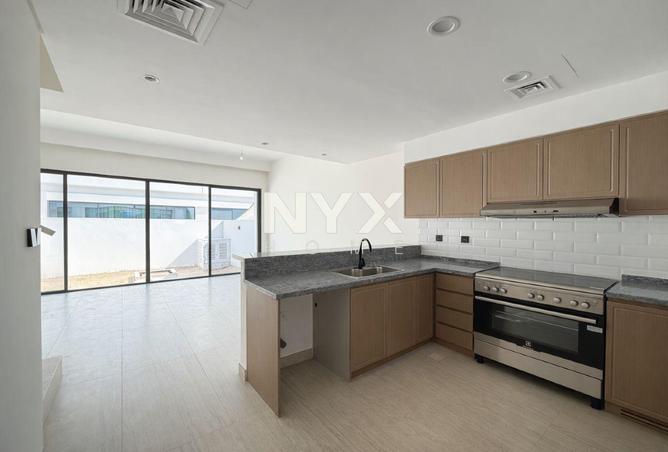 83661483 - Property Image 3