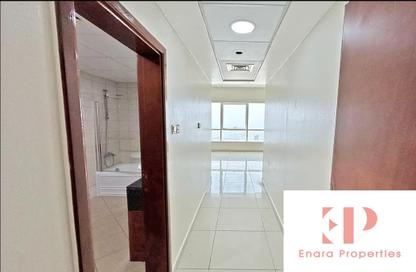 Apartment - 3 Bedrooms - 4 Bathrooms for sale in Marina Pinnacle - Dubai Marina - Dubai