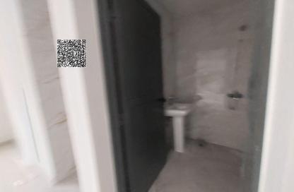سكن عمال - استوديو - 8 حمامات للبيع في أم الثعوب - أم القيوين سكن عمال - استوديو - 8 حمامات للبيع في أم الثعوب - أم القيوين