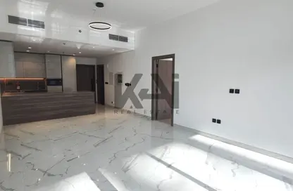 Apartment - 1 Bedroom - 2 Bathrooms for rent in Royal Regency - Business Bay - Dubai