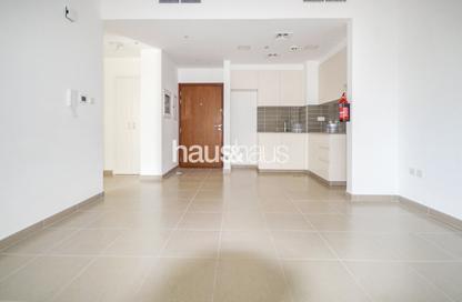 Apartment - 1 Bedroom - 2 Bathrooms for sale in Hayat Boulevard 2A - Hayat Boulevard 2 - Hayat Boulevard - Town Square - Dubai