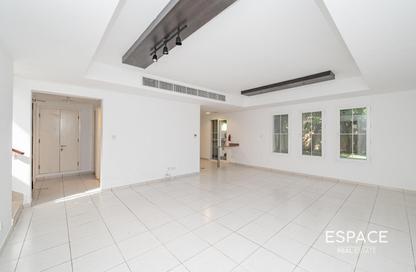 Villa - 3 Bedrooms - 3 Bathrooms for rent in Springs 15 - The Springs - Dubai Villa - 3 Bedrooms - 3 Bathrooms for rent in Springs 15 - The Springs - Dubai