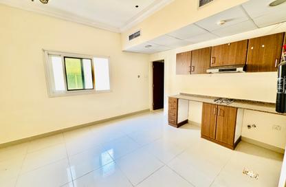 Apartment - Studio - 1 for rent in Muwailih Building - Muwaileh - Sharjah