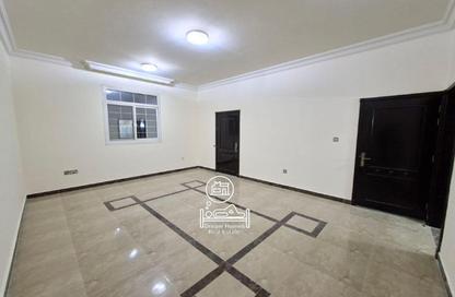Apartment - 2 Bedrooms - 3 Bathrooms for rent in Shakhbout City - Abu Dhabi