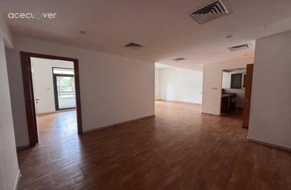 Apartment - 3 - 2 for rent in Al Ghaf 2 - Al Ghaf - Greens - Dubai