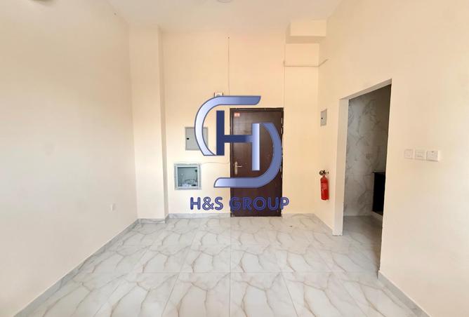 74639447 - Property Image 2