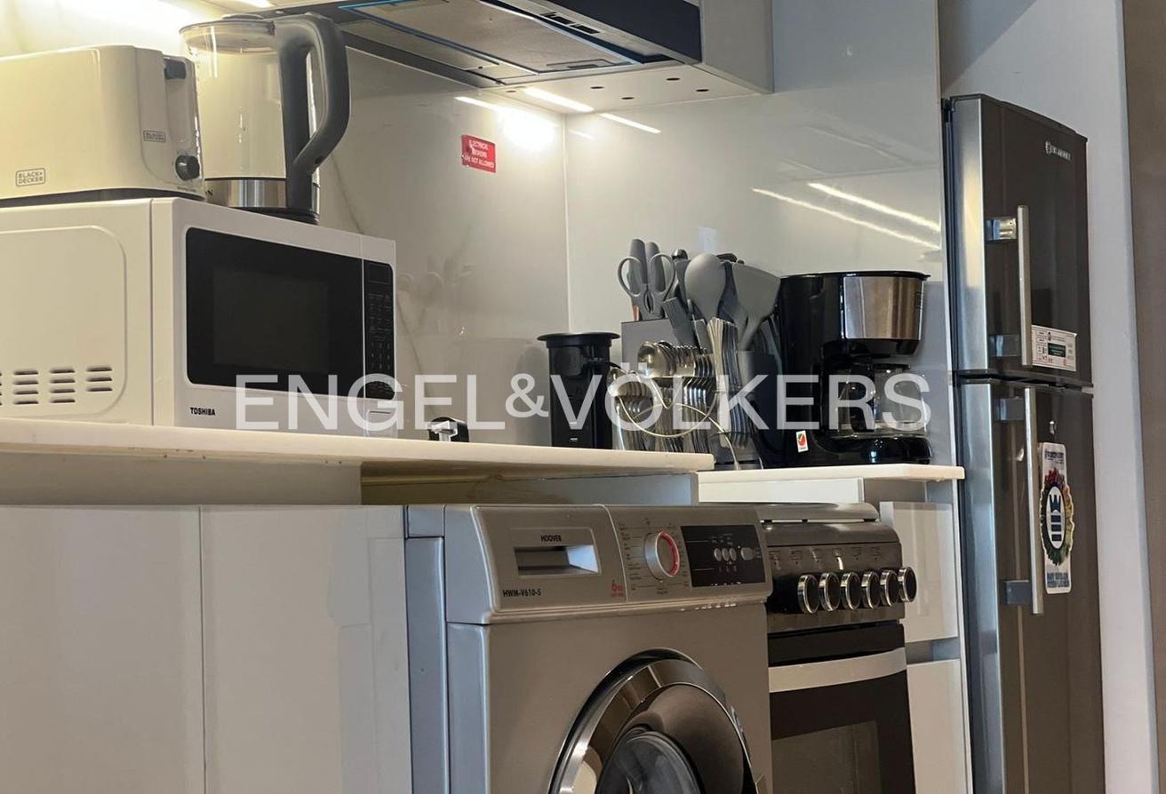 Canal View | Furnished | Vacant photo 7
