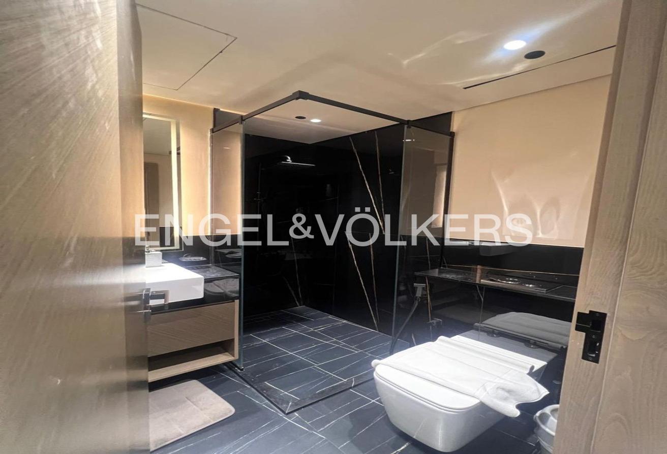 Canal View | Furnished | Vacant photo 9