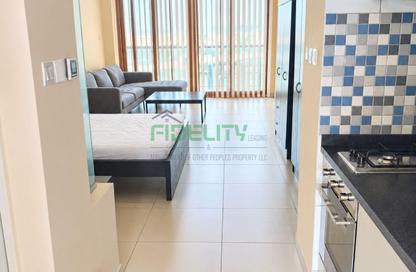 Apartment - Studio - 1 for rent in Palm Views East - Palm Views - Palm Jumeirah - Dubai