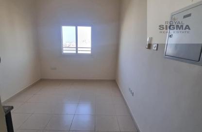 Apartment - Studio - 1 for rent in Al Baraha - Deira - Dubai Apartment - Studio - 1 for rent in Al Baraha - Deira - Dubai