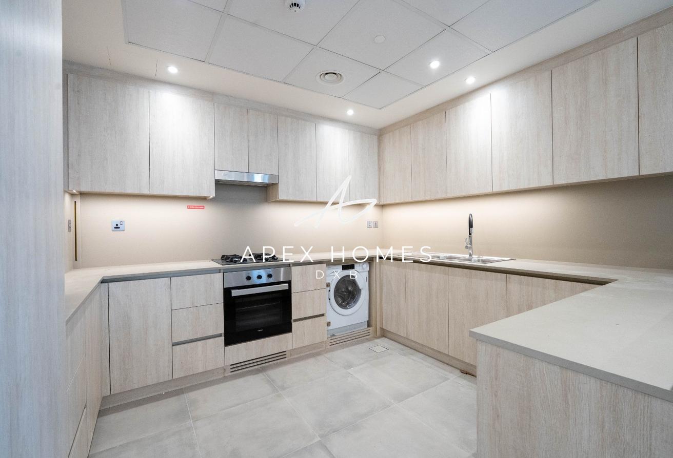 High Floor | Fully Furnished | Vacant Now photo 5
