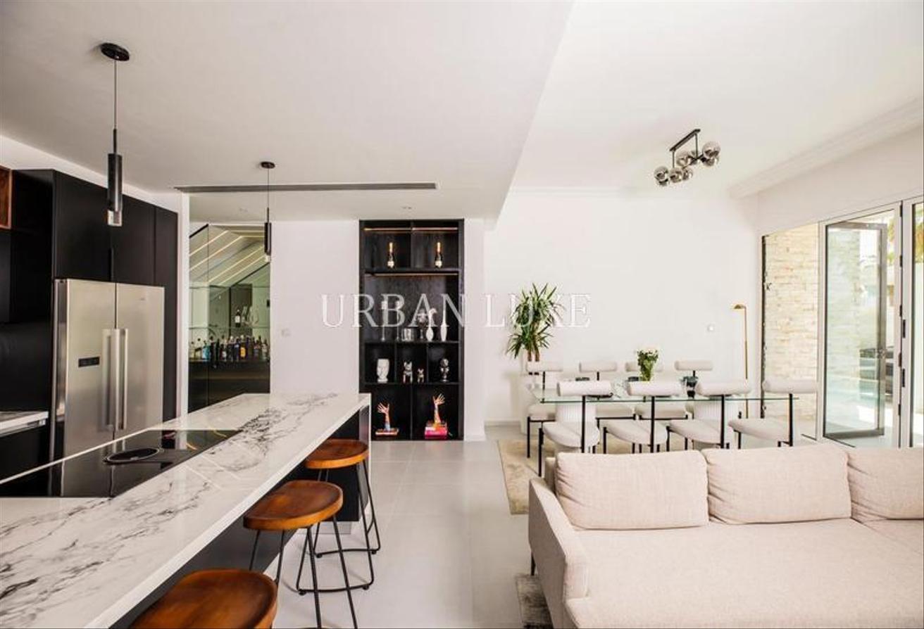 Furnished | Upgraded | Single Row photo 9