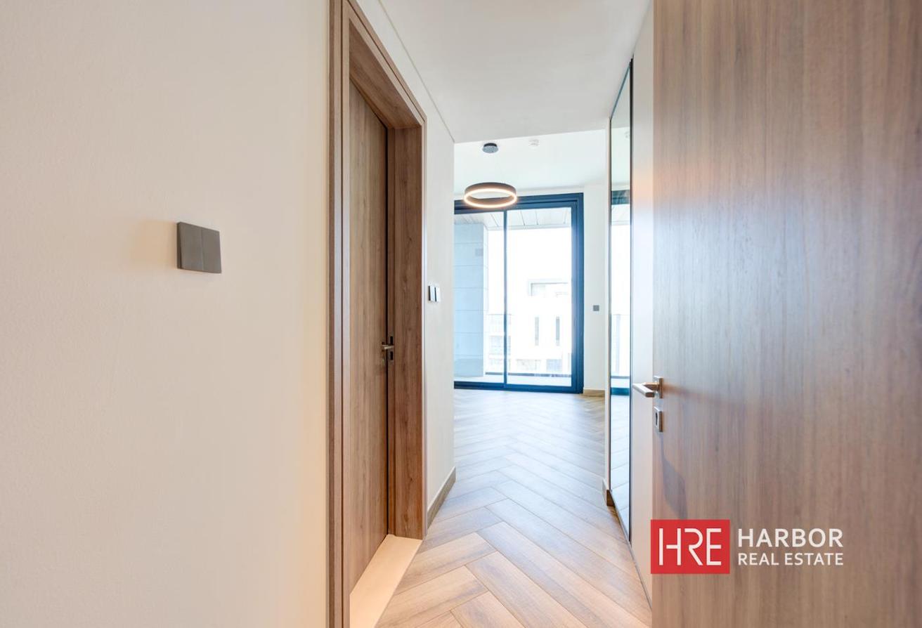 3 Parking Slot | Plus Maid's Room | Huge Layout photo 8