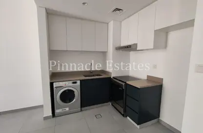 شقة - غرفة نوم - 2 حمامات للايجار في ذا لينك - إيست فييليدج - الجادة - الشارقة