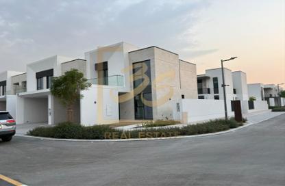 Villa - 4 - 5 for rent in May - Arabian Ranches 3 - Dubai
