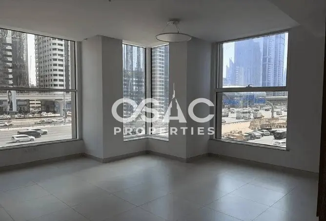 Metrol Logo Rent in DXB Tower: Panoramic View of Sheikh Zayed | Close to Metro ...