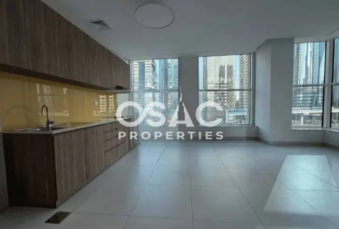Metrol Logo Rent in DXB Tower: Panoramic View of Sheikh Zayed | Close to Metro ...