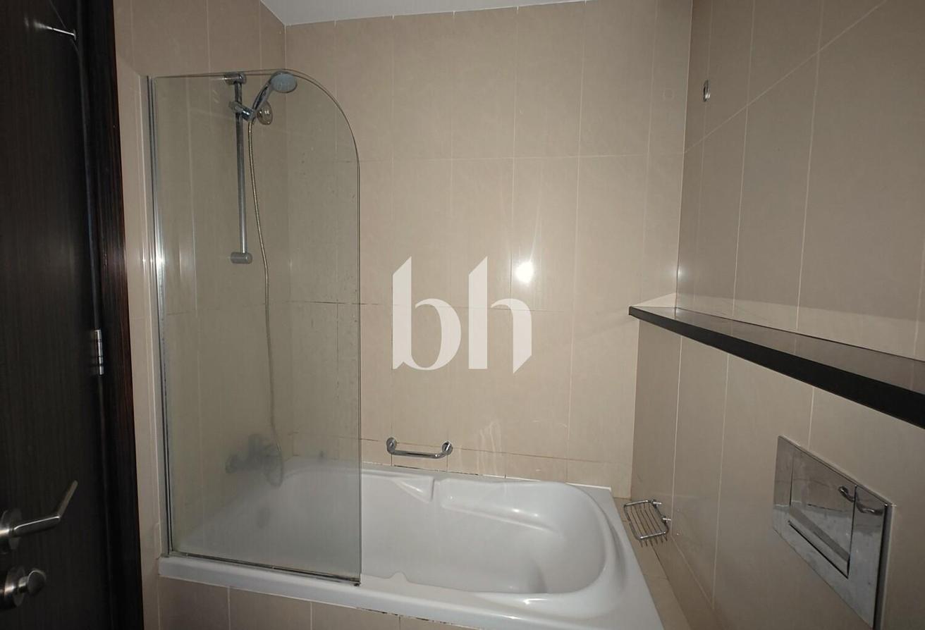 Furnished | High Floor | Balcony | Vacant photo 9