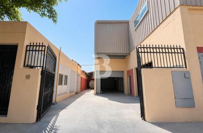 Warehouse - Studio for rent in Al Qusais - Dubai