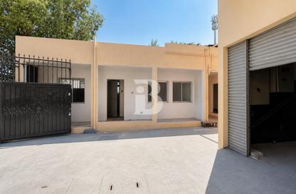 Warehouse - Studio for rent in Al Qusais - Dubai