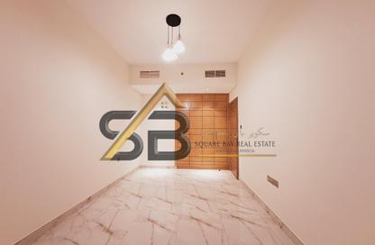 Apartment - 1 Bedroom - 4 Bathrooms for rent in Central 1 Dubai 5 - Jumeirah Garden City - Al Satwa - Dubai