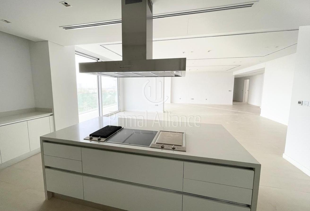 Contemporary 2 BR | Spacious | Green Community photo 7