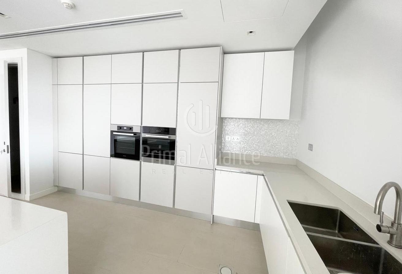 Contemporary 2 BR | Spacious | Green Community photo 9