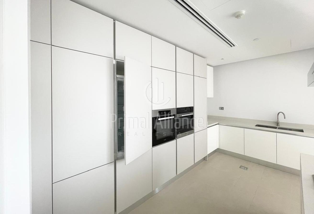 Contemporary 2 BR | Spacious | Green Community photo 8
