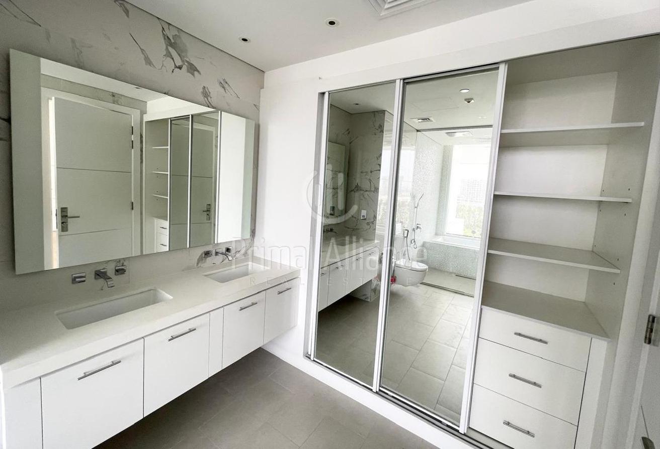 Contemporary 2 BR | Spacious | Green Community photo 13