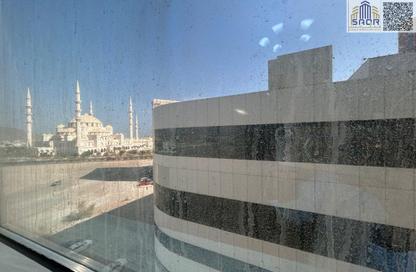 Apartment - 2 Bedrooms - 2 Bathrooms for rent in Fujairah Beach - Downtown Fujairah - Fujairah