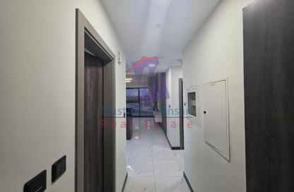 Apartment - 2 Bedrooms - 2 Bathrooms for rent in Rukan Tower A - Rukan Tower - Rukan - Dubai
