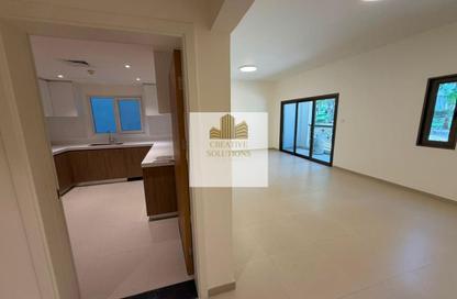 Apartment - 3 Bedrooms - 3 Bathrooms for rent in The Gardens Building 26 - The Gardens Buildings - The Gardens - Dubai
