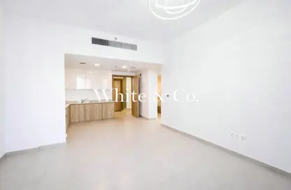 شقة - غرفة نوم - 1 حمام للايجار في شقق يونا - تاون سكوير - دبي