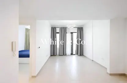 شقة - غرفة نوم - 1 حمام للايجار في شقق يونا - تاون سكوير - دبي