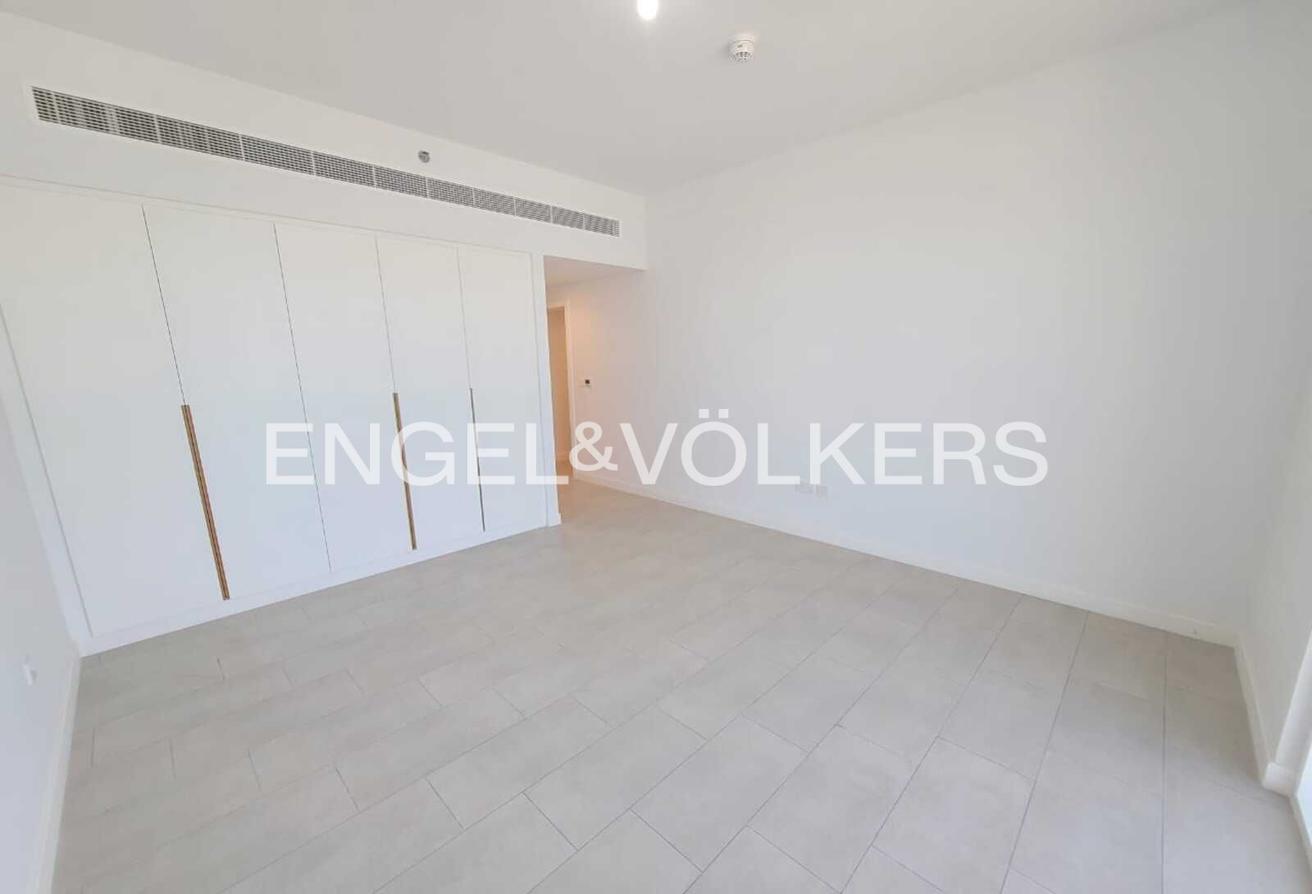 Sea & Ain View | Private Beach | Unfurnished photo 3