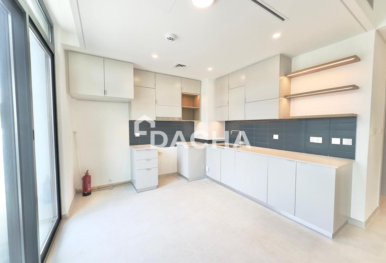 Spacious Layout | Vacant | Close To Key Amenities photo 4
