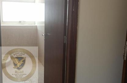 Apartment - 1 Bedroom - 2 Bathrooms for rent in Al Qulaya'ah - Al Sharq - Sharjah Apartment - 1 Bedroom - 2 Bathrooms for rent in Al Qulaya'ah - Al Sharq - Sharjah